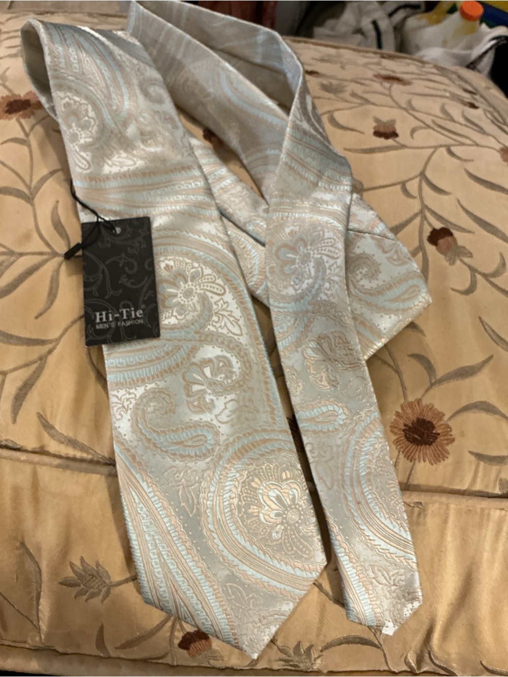 Men’s Cream and Light Blue Paisley Necktie